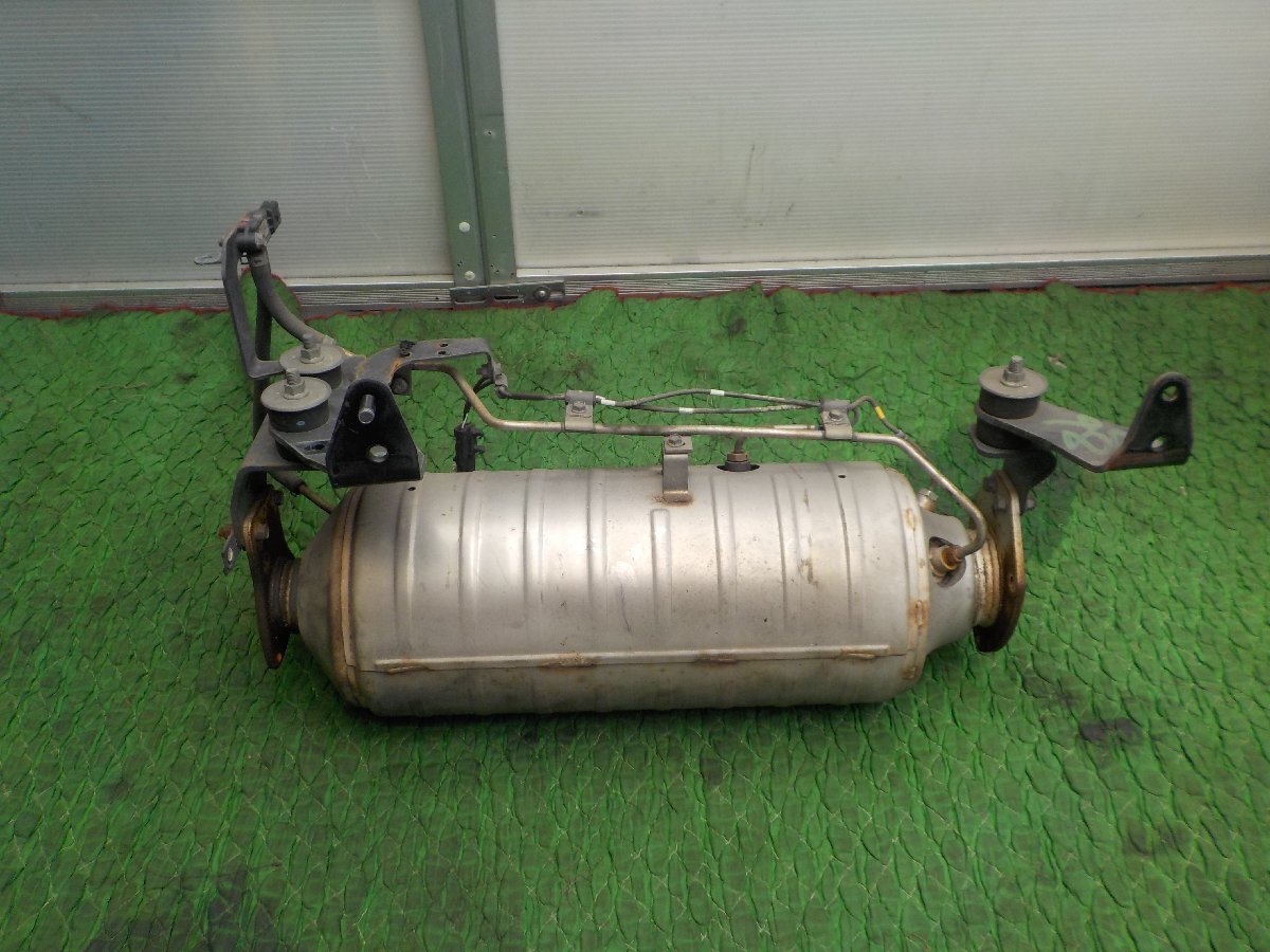 ★ブルーテックキャンター FEB90 フロント 触媒 コンバーターセンサーステー付き ME555982 1RU 純正拍卖