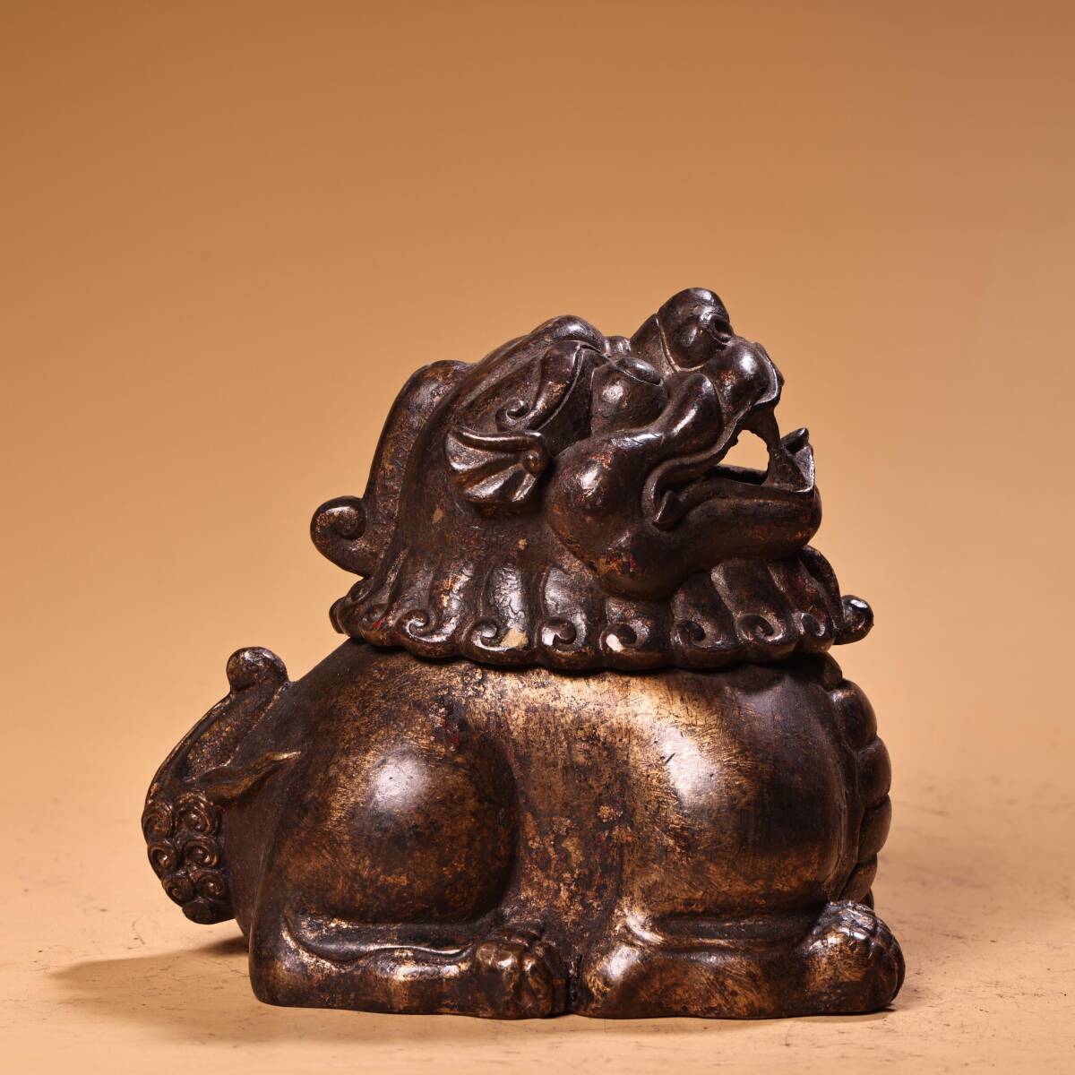 旧蔵 清代 全銅 高浮雕貔貅獸香爐 時代物 中國古美術 極細工 置物 賞物 唐物 S76拍卖