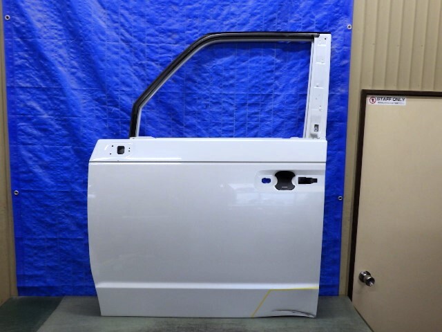 B096 ステップワゴン RP6 RP7 RP8 左フロントドア拍卖