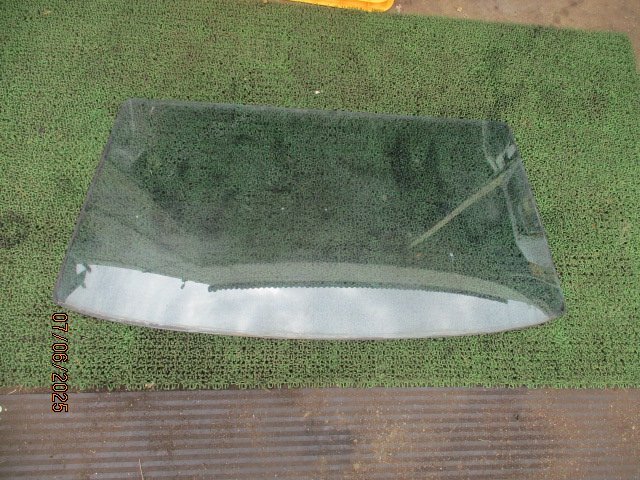 (0390)A103 ミニカ F4 フロントガラス ウィンドウ拍卖