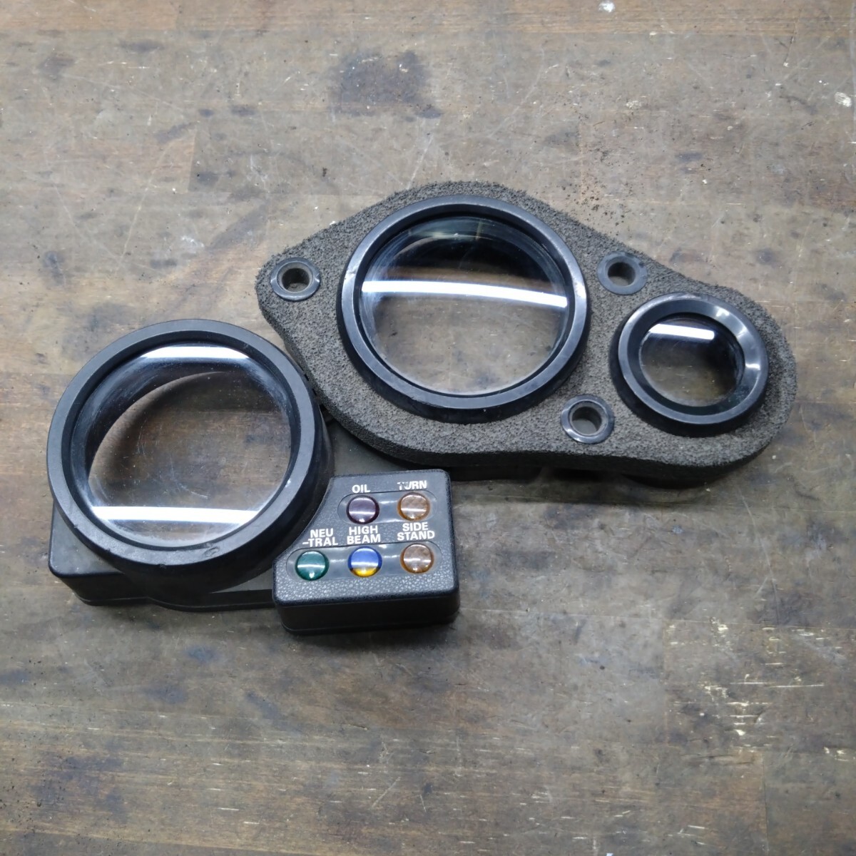 に CBR250RR CBR400RR メーターカバー 削れ 傷あり 拍卖