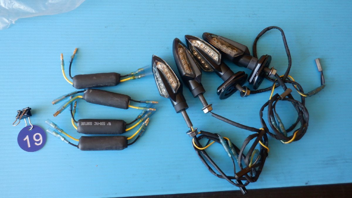 美品!MT-07用ワイズギア☆LEDウィンカーセット☆SV650取り外し☆SV650ウィンカーベース付き拍卖