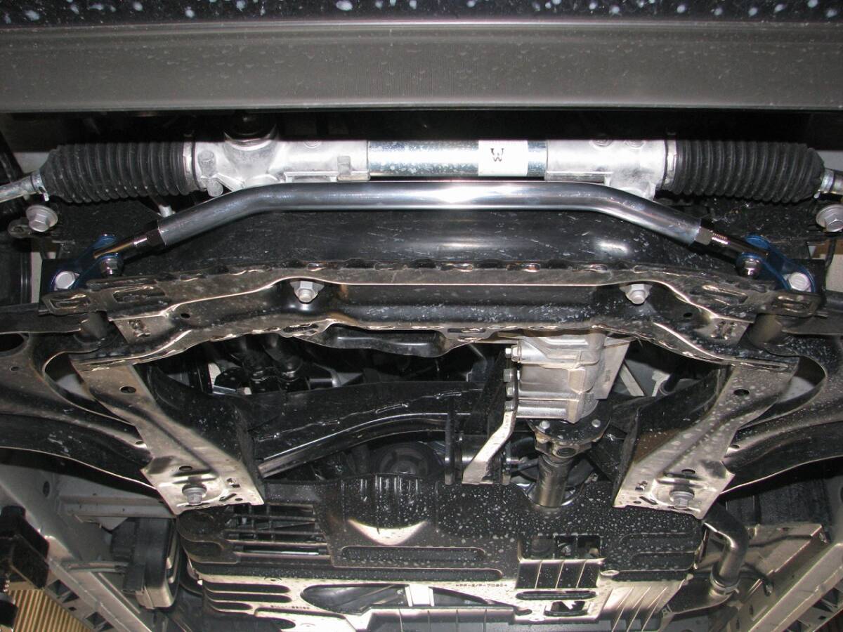 ハイゼットトラック(ジャンボ含)(S500,510P)(M/T,A/T,CVT)用Fロアアームバー とリヤモノコックバーの2点セット拍卖