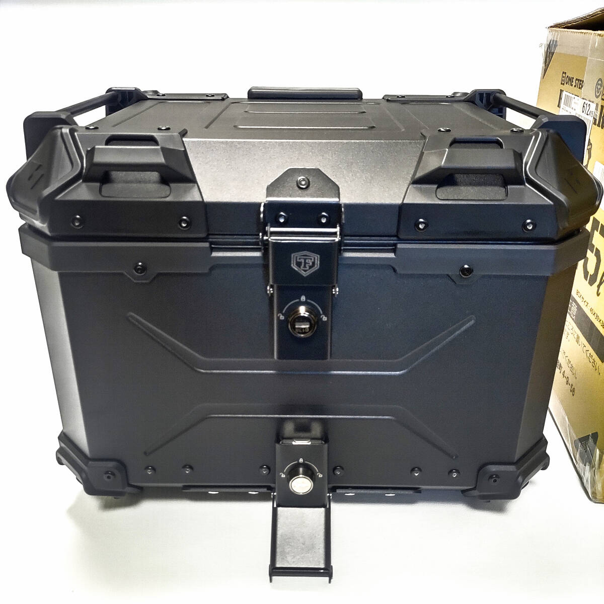 【送料無料】極美品(仮フィッティングのみ) ONE STEP バイク リア ボックス オールブラック 45L フルフェイス対応 トップケース 拍卖