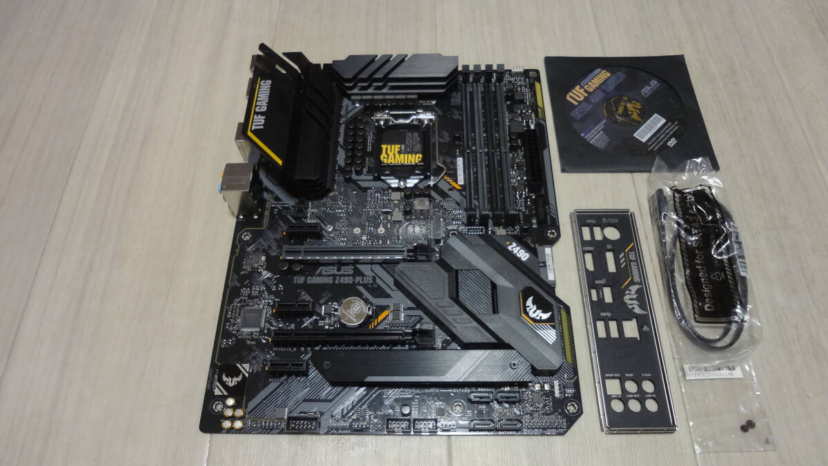 ASUS TUF GAMING Z490-PLUS ATXマザーボード CPUソケット:LGA1200 中古 付属品I/Oパネル・CD・ SATA・ネジ・元箱拍卖