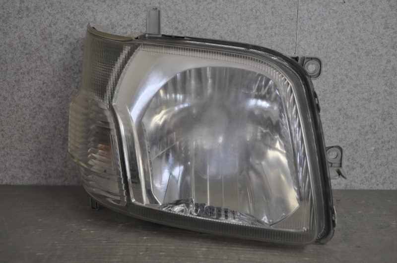 ハイゼットカーゴ デラックス ハイルーフ 中期 (S331V S320V) 右 ヘッドライト ハロゲン レベライザー付 100-51771 81110-B5060 s019684拍卖