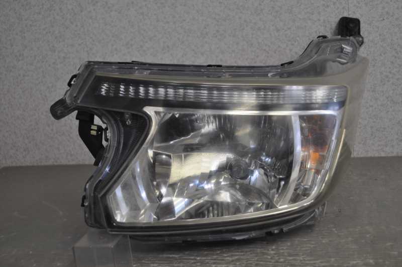 N-WGN ワゴン G 前期 (JH1) 純正 破損無 動作保証 左 ヘッドライト HID バラスト レベライザー付き キセノン W1973 L s019902D拍卖