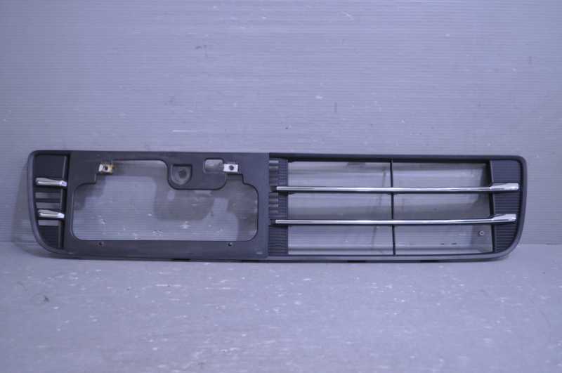 N-BOX カスタム 後期(JF1 JF2) 純正 破損無 取付OK フロントロアグリル 71103-TY0-N110-M1 k090668拍卖