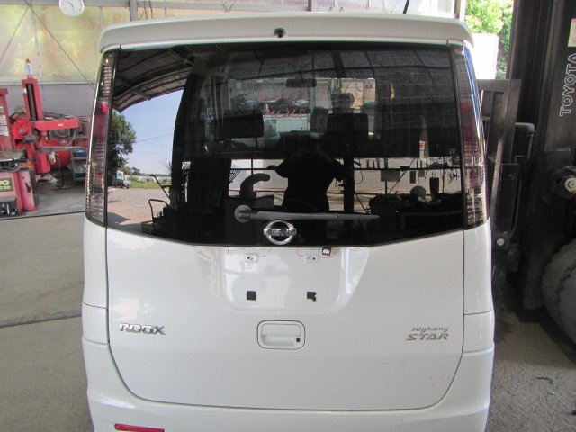 【個人宅配送不可】日産 ルークス ML21S H21年式 ■バックドア【カラー/ホワイト】中古 ★213332拍卖