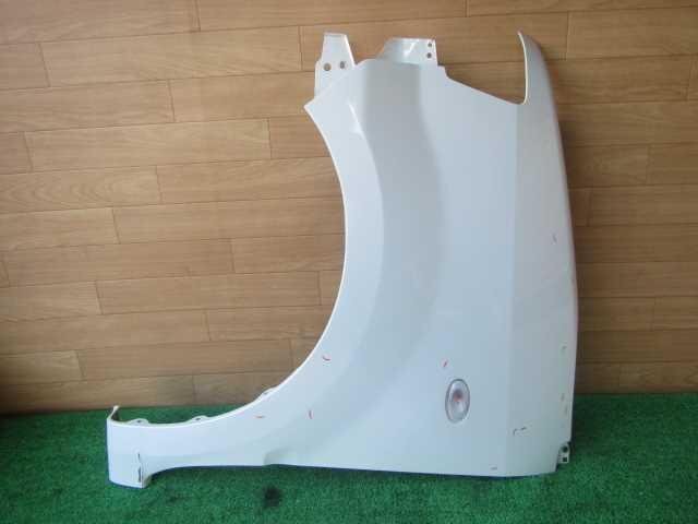 【個人宅配送不可】スズキ ワゴンR MH22S H20年式 ■左フェンダー【ホワイト】中古 ★211466拍卖