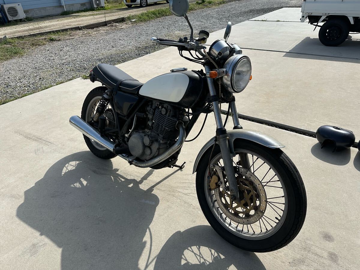 希少!SR400 初期型 昭和58 1983年 車体 書類あり ナロータンク エンジン キャブ ディスクブレーキ フレーム メーター ホイール拍卖