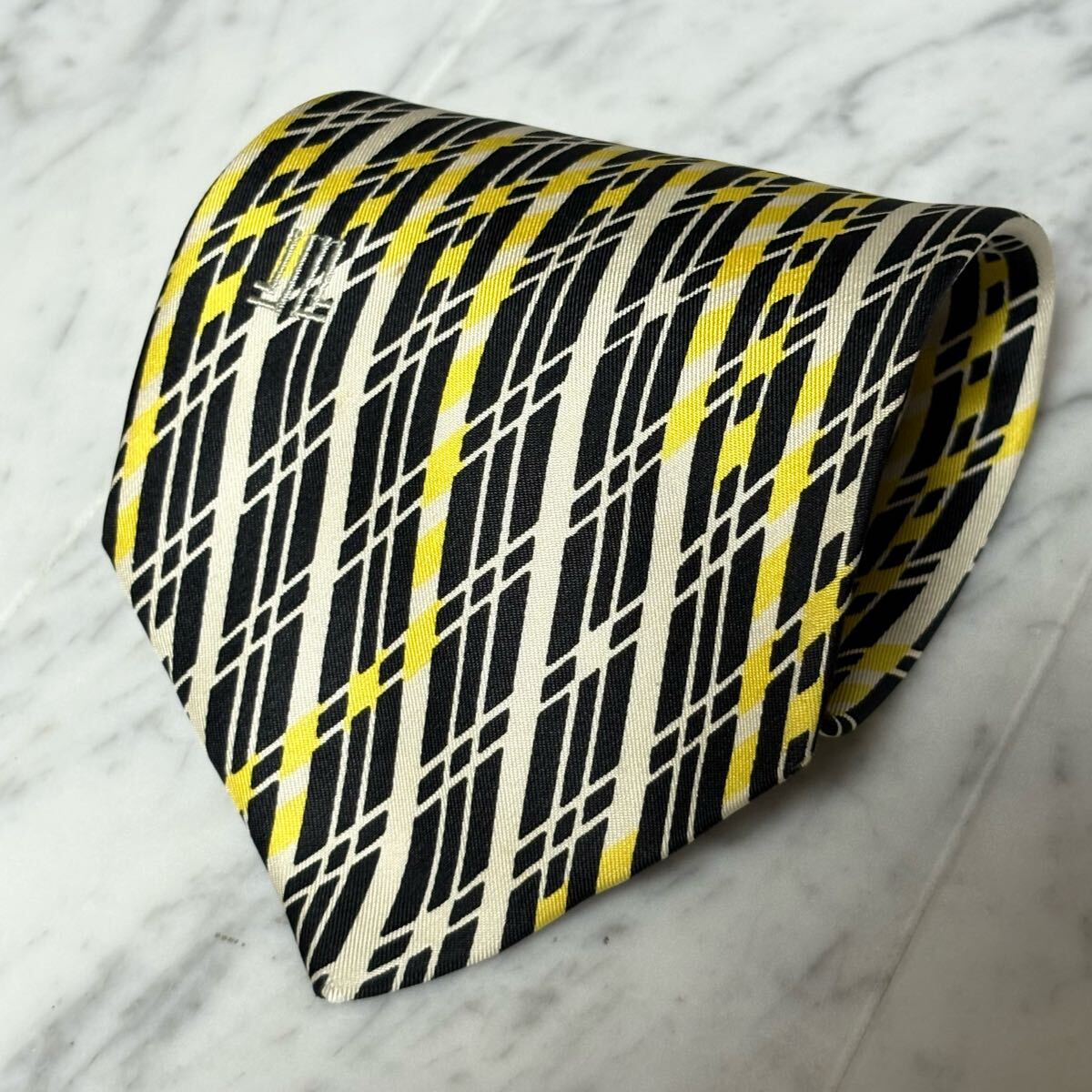 770円~ LANVIN ネクタイ ブラック イエロー 総柄 ストライプ ロゴ (GB6)拍卖