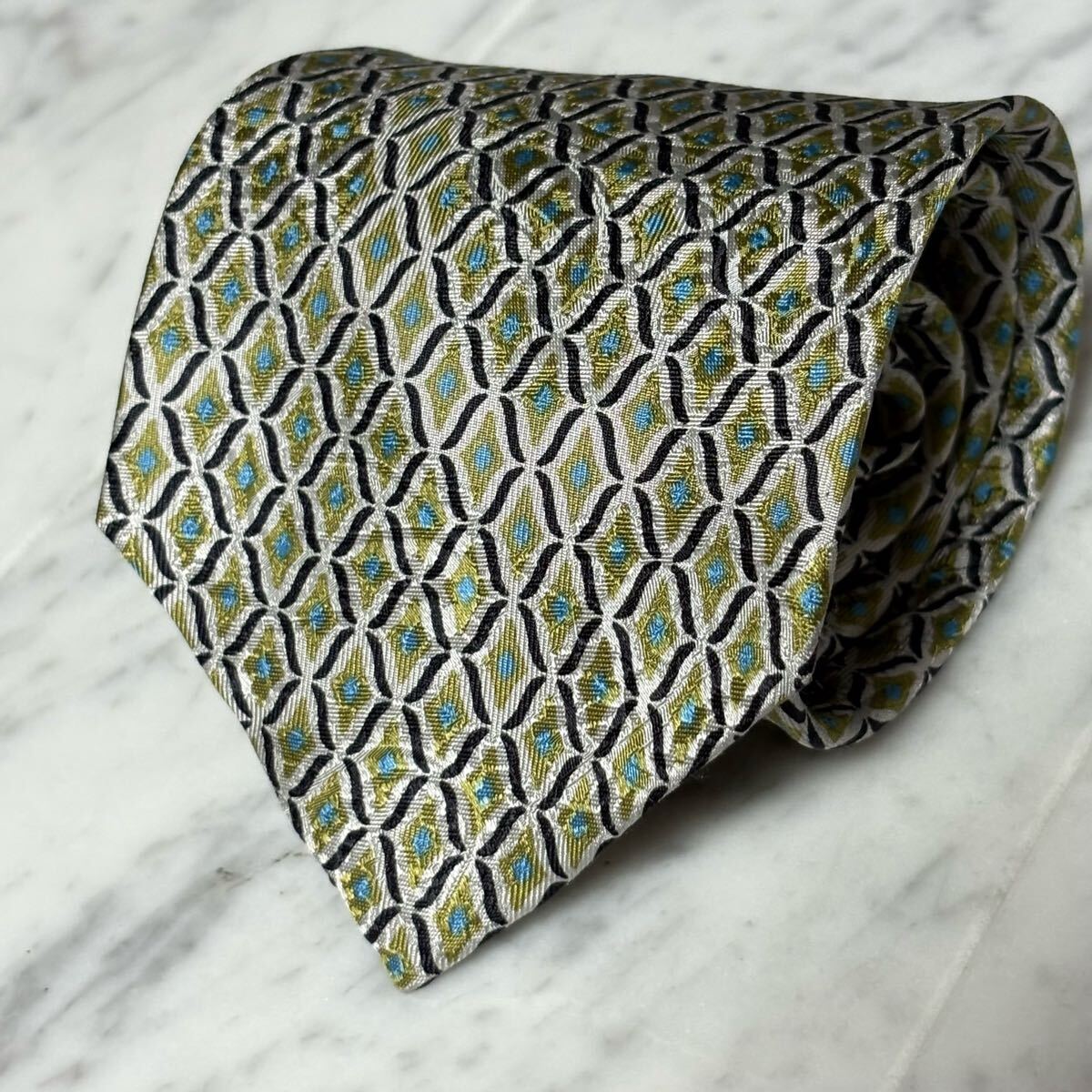 【美品】 999円~ Nina Ricci ネクタイ グリーン系 パターン柄 (GREEN B6)拍卖