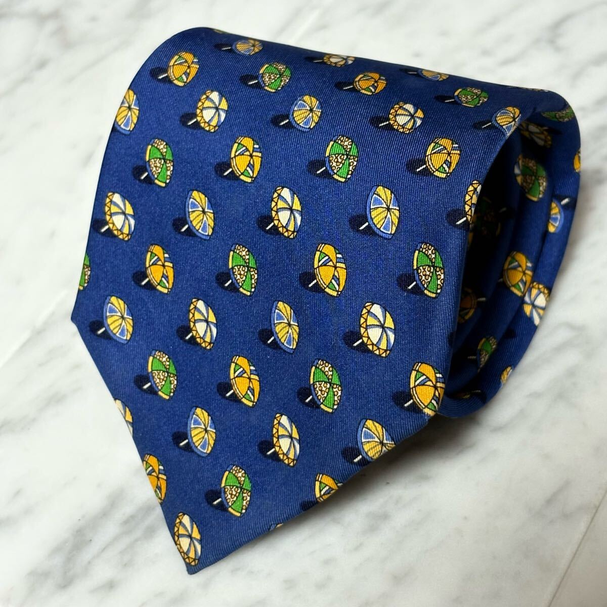 999円~ Ferragamo ネクタイ ネイビー パラソル 総柄 (B4)拍卖