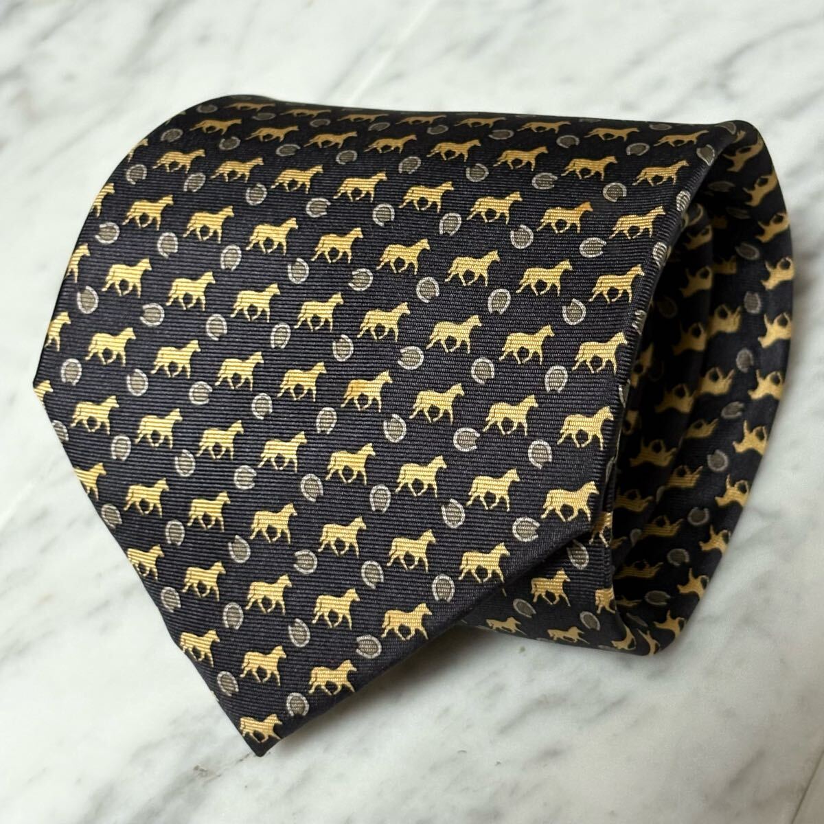 【未使用に近い】 999円~ ピエールカルダン ネクタイ グレー ホース 馬 蹄柄 (GB2)拍卖