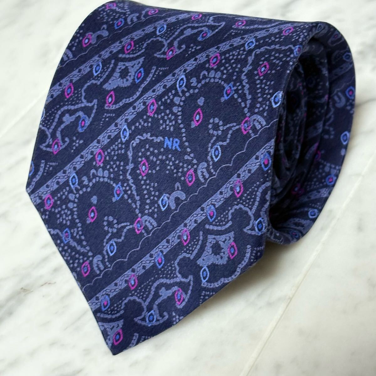 【未使用に近い】 999円~ Nina Ricci ネクタイ ネイビー パープル ストライプ 総柄 (B4)拍卖