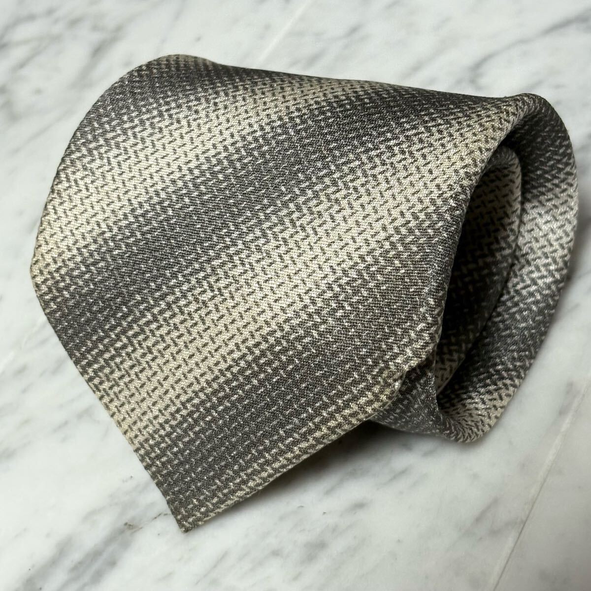 999円~ ARMANI ネクタイ ストライプ グレー系 (GB7)拍卖
