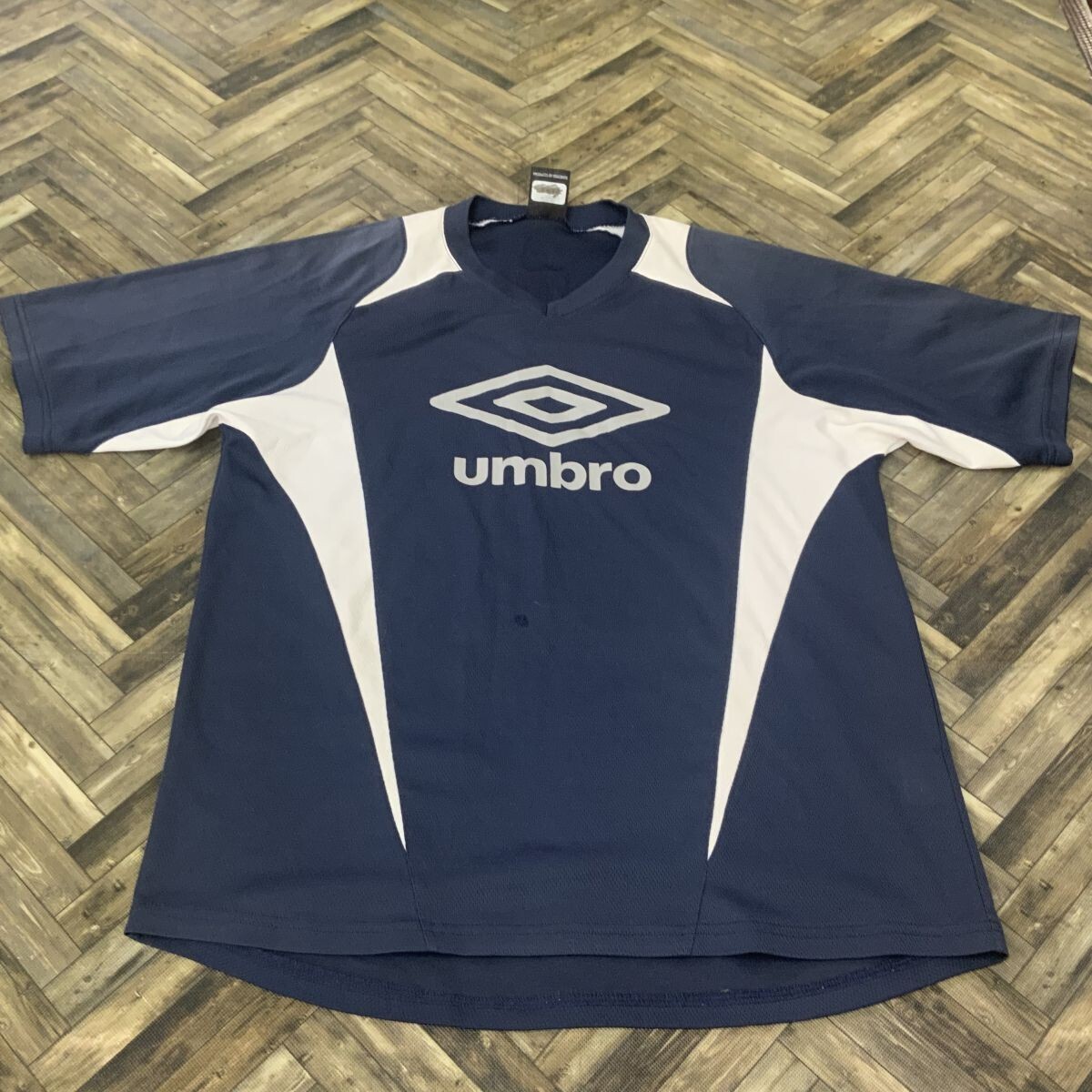 QS1110 実物SEIMEI 18 umbro アンブロ 半袖Tシャツ スポーツウェア ネイビー ホワイト メンズO拍卖