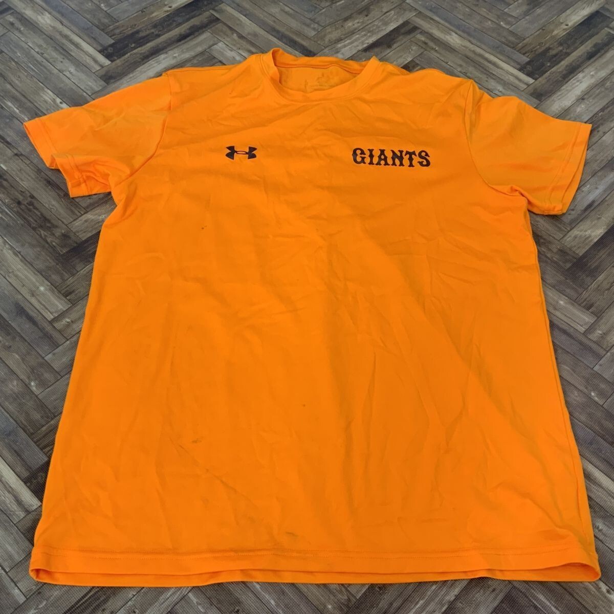 QS466 アンダーアーマー 半袖Tシャツ 読売ジャイアンツ 巨人 オレンジ メンズL相当拍卖