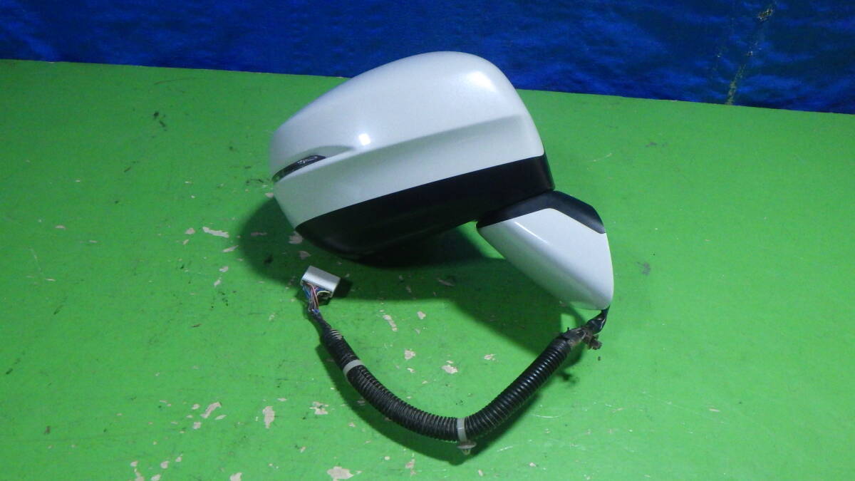 70602-3 オデッセイ RC1 右ドアミラー 白パール 13ピン ジャンク品 水没品 動作未確認 純正 中古 棚15拍卖