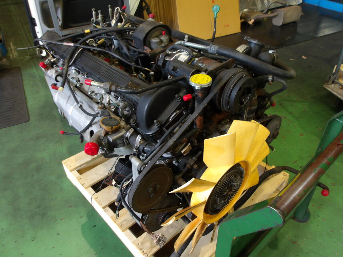 ジャガー Daimler Double SIX エンジン 補器類 付 W6 V12 ディムラ― デイムラー ダブルシックス ヘッド オイルパン カム クランクシャフト拍卖