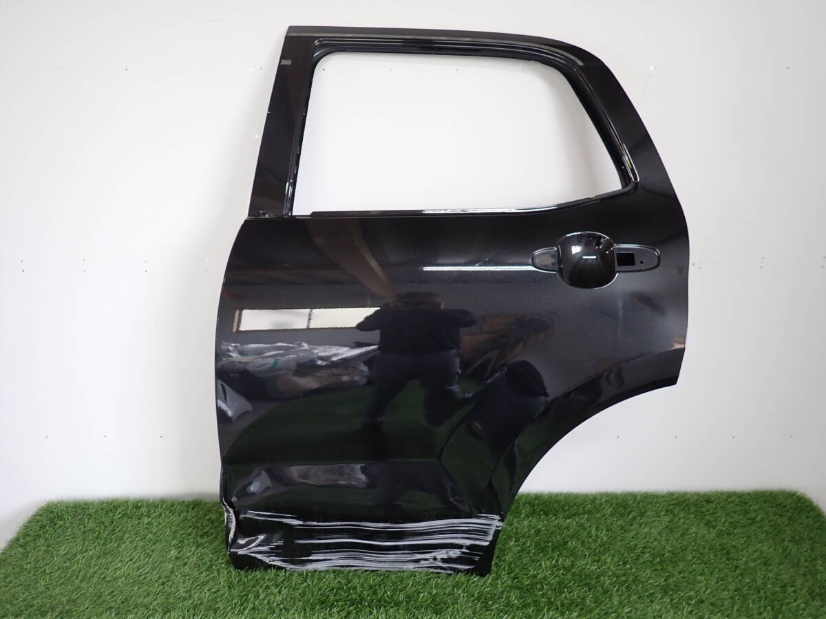 A200A/A201A/A202A/A210A ライズ・ロッキー 純正 リア 左 ドア パネル 209 ブラックマイカメタリック 67004-B1110 【25-685】拍卖