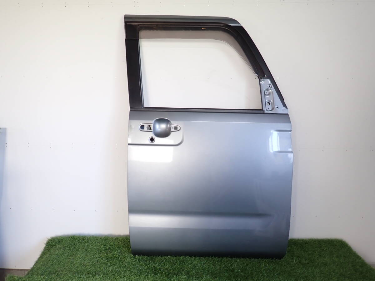 LA700V/LA710V ハイゼット キャディー 純正 フロント 右 ドア パネル S28 ブライトシルバーメタリック 67001-B2530 【25-719】拍卖