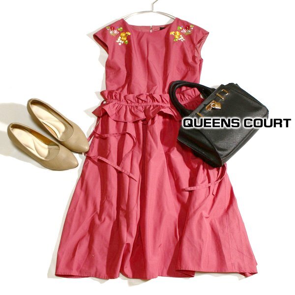 美品 QUEENS COURT クイーンズコート 綺麗め フリル 刺繍入り ワンピース 1号 S 春 夏 25D06拍卖