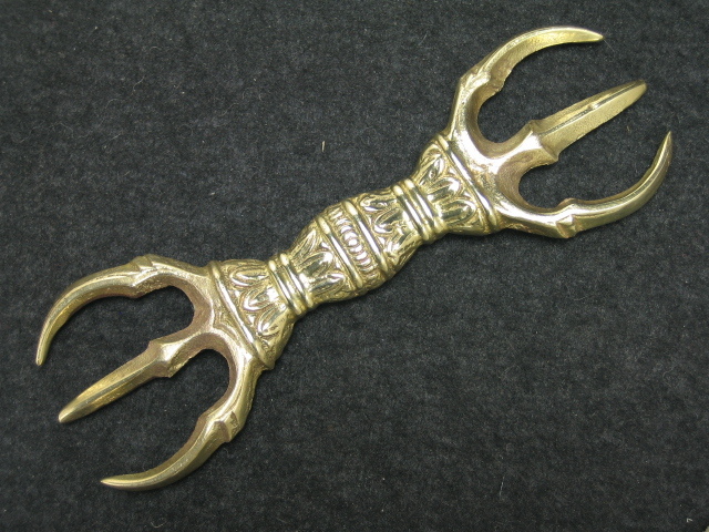 ◎●三鈷杵(金剛杵)  真鍮製 密教法具 チベット仏教仏具 ヴァジュラ  ドルジェ   no.外-5拍卖