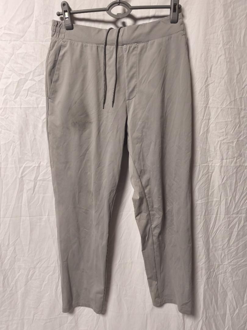 ユニクロ ウルトラストレッチアクティブテーパードパンツ メンズ M拍卖
