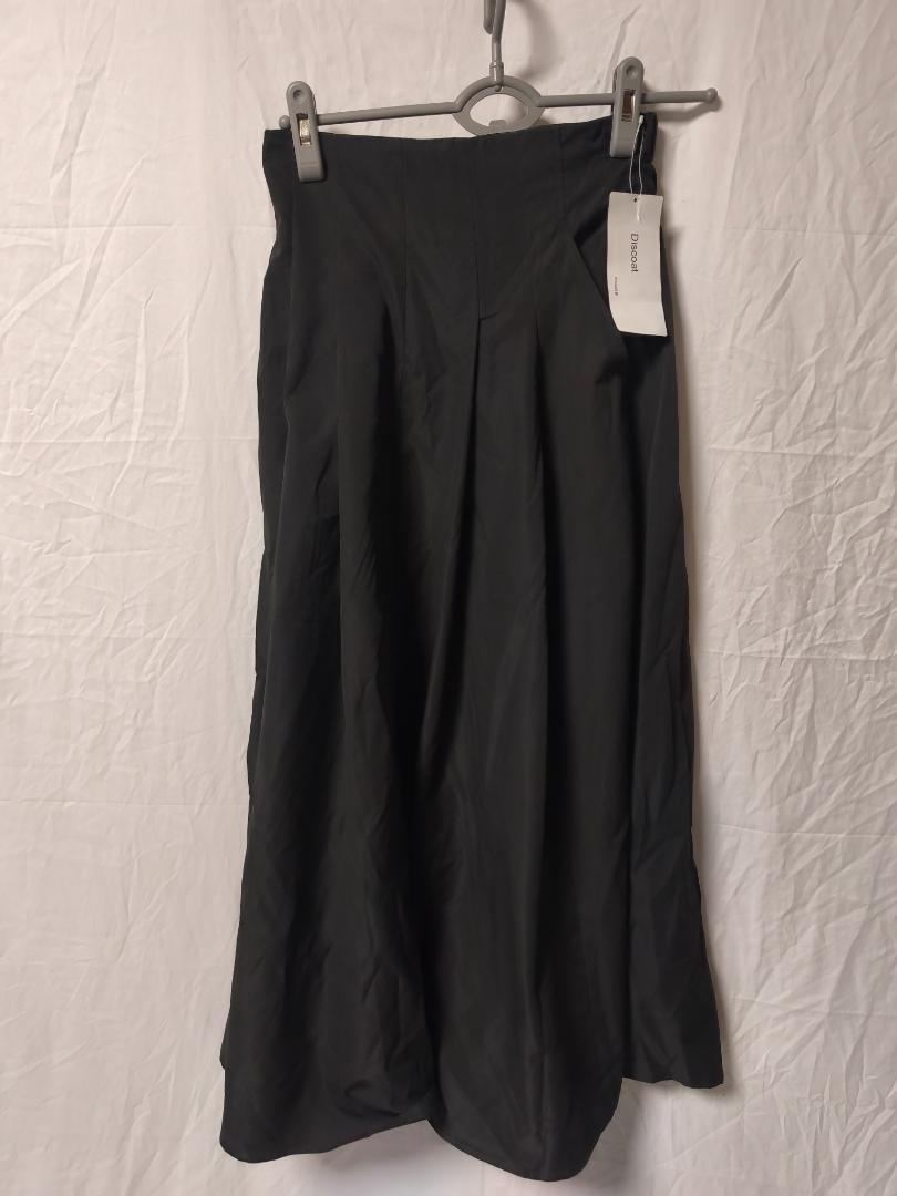 Discoat タックフレアロングスカート ブラック レディース M-L拍卖