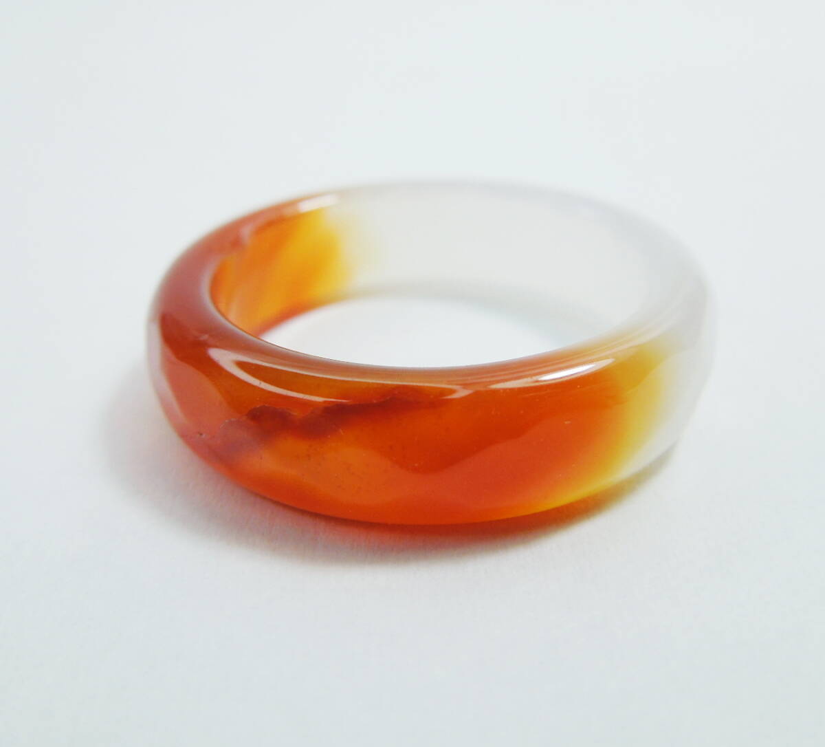D23 メノウリング 約15号弱 朱系 ダイヤカット 瑪瑙指輪 くりぬきリング 天然石 新品 リング 瑪瑙 指輪 めのう くり抜きリング 約14.75号拍卖