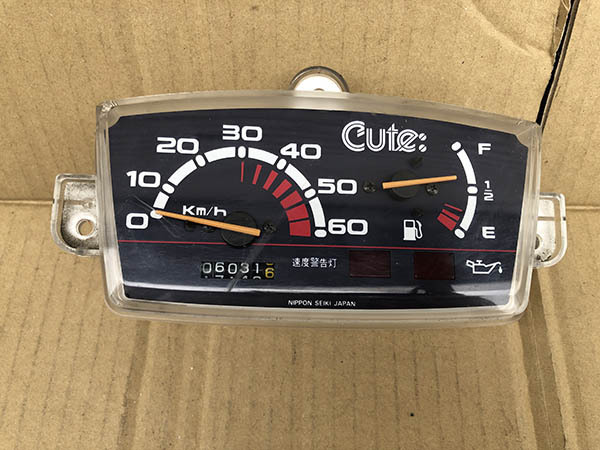 ヤマハ キュート 純正 スピードメーター拍卖