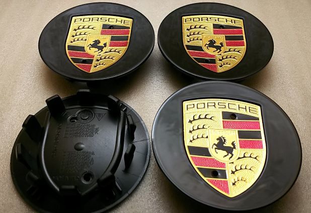 ポルシェ 76mm 黒金 ホイールキャップ 4こ OEM 社外 914 944 718 911 カイエン パナメーラ ボクスター マカン ケイマン 928 356 914 944拍卖