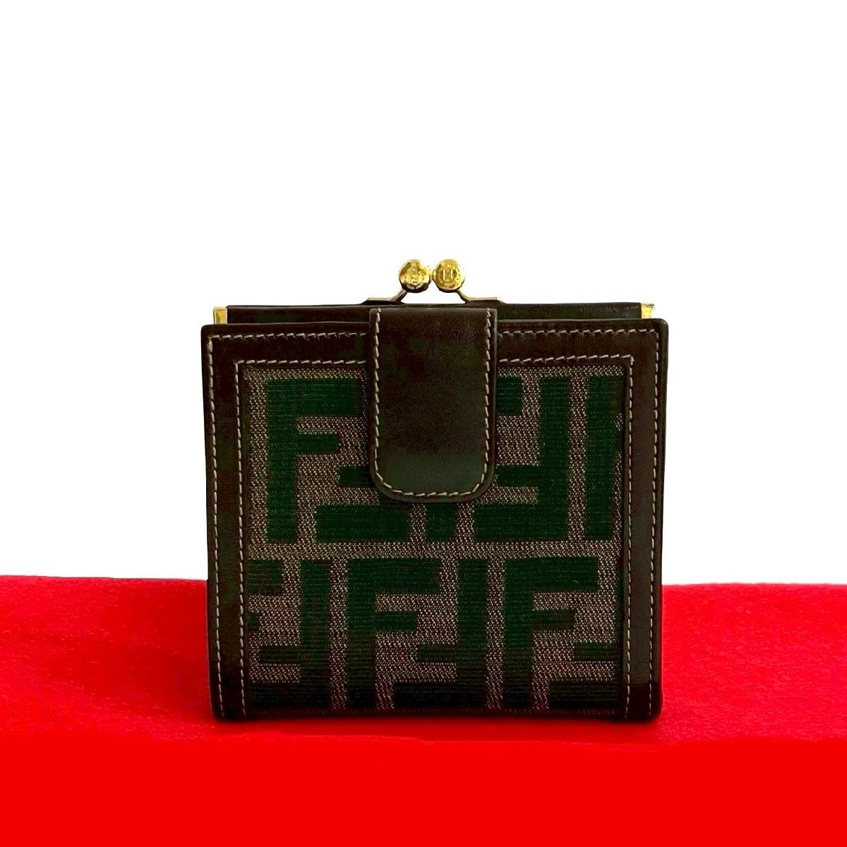 極 美品 FENDI フェンディ ズッカ FF 柄 キャンバス レザー 本革 がま口 二つ折り 財布 ミニ ウォレット ブラウン ブラック 18691拍卖