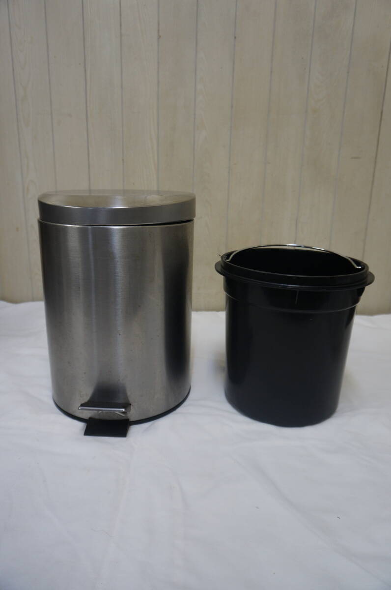 中古品☆ゴミ箱☆ペダル開閉式☆ステンレス☆小型☆506S4-J17269拍卖