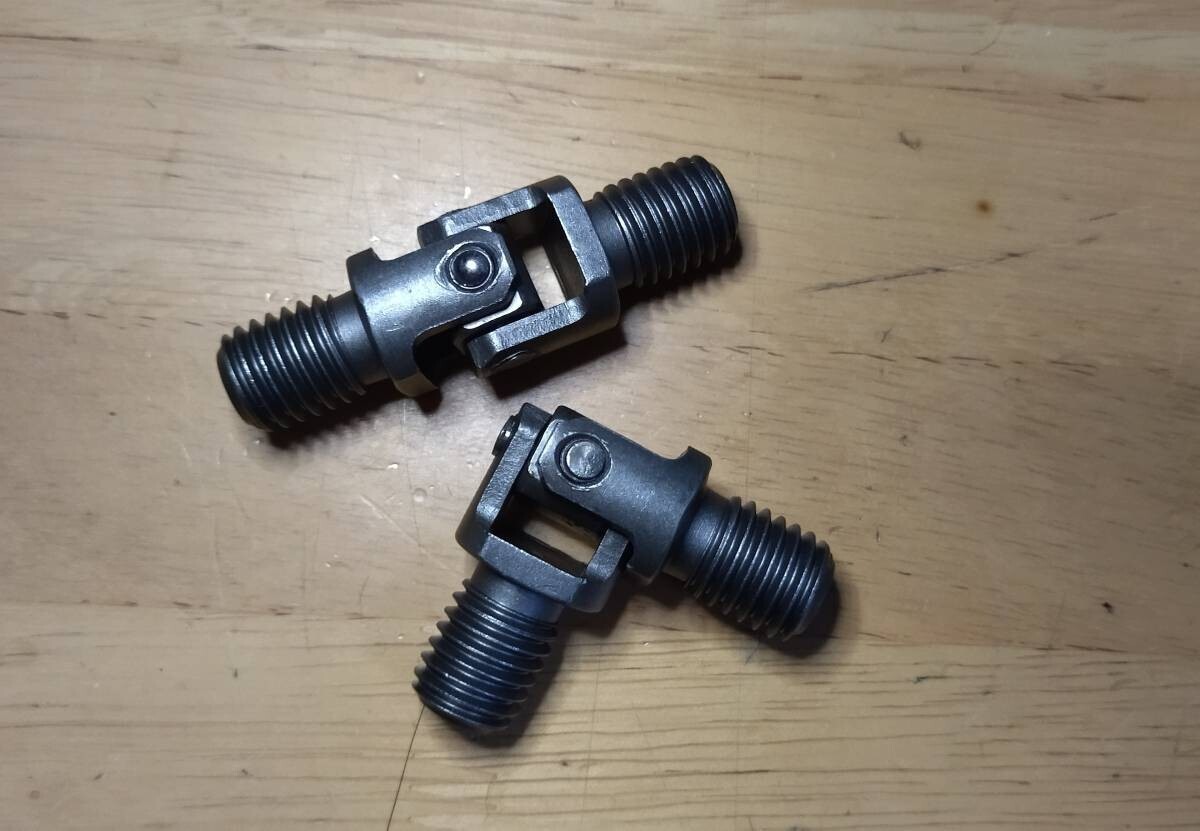 日立 ユンボ バックホー 操作レバー ユニバーサルジョイント ガタの修理に 油圧パイロット用拍卖