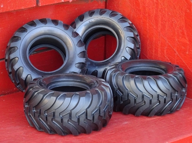 ★▲ハイラックス,ブラックフット,スカッシュバン共用タイヤ(4本)19401968(レターパック)拍卖