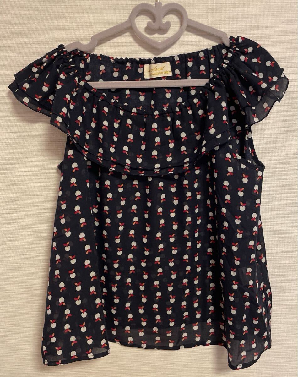 w closet ノースリーブ ブラウス リンゴ柄 フリーサイズ ネイビー 新品拍卖
