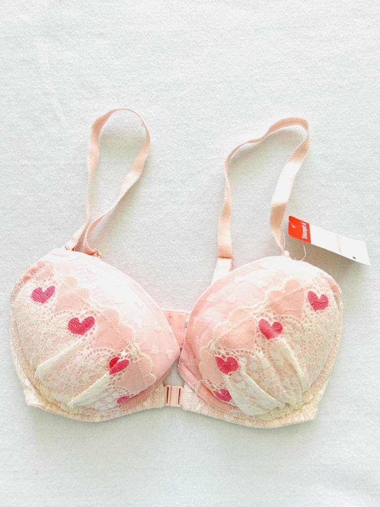 新品タグ付き【送料込】AMO'S STYLE by Triumph アモスタイル ブラジャー E65 薄ピンク アイボリー他 可愛い 上品 綺麗め 6454378拍卖