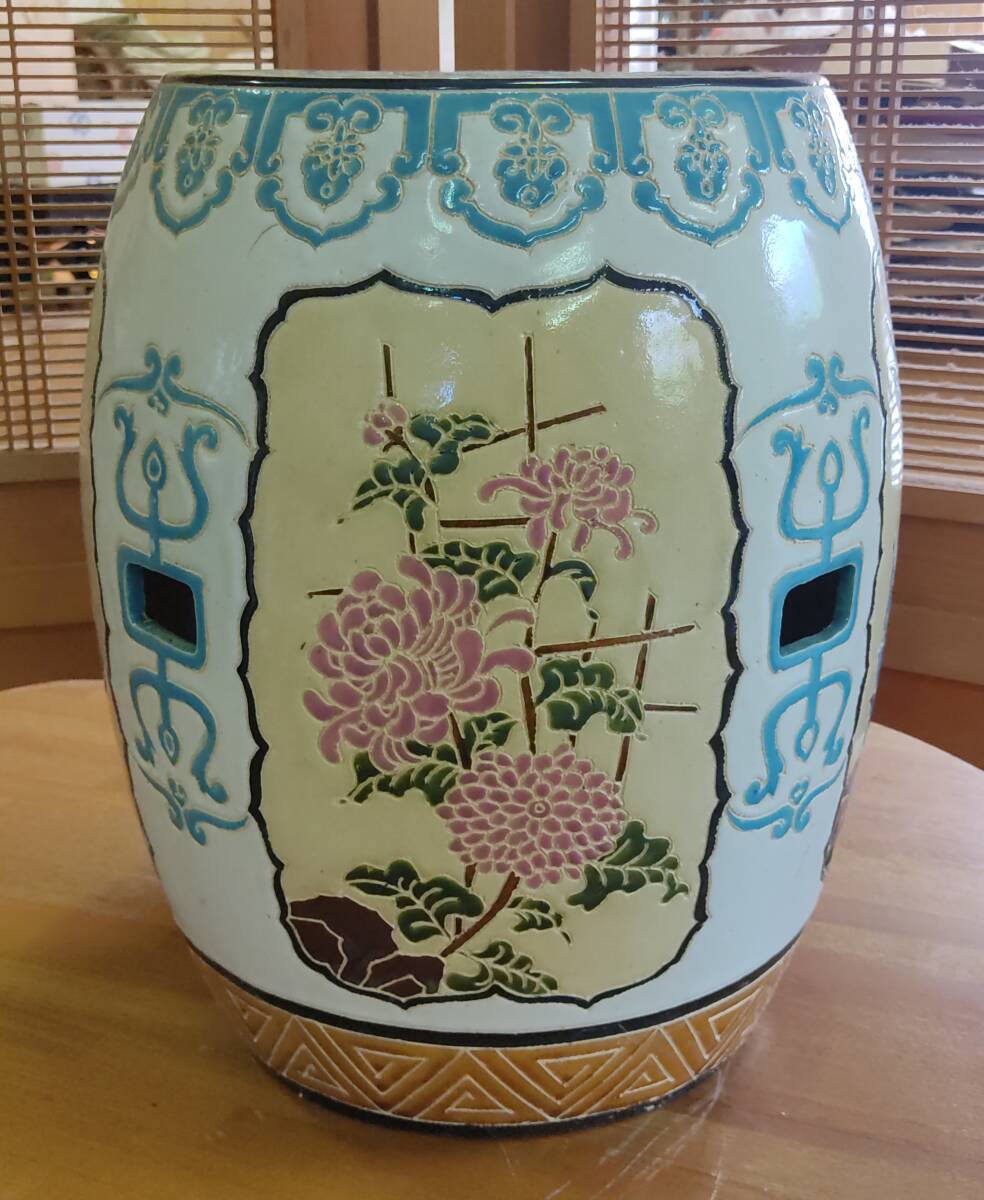 ⑦福島県南発 トン 椅子 40cm 座面25cm 中国美術 太鼓形 草花 花柄 幾何学模様 アンティーク 陶器 オブジェ 中古 手渡し 引取 (送料無料拍卖