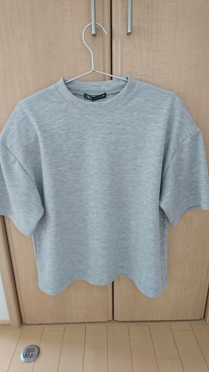 【新品未使用】『ZARA(ザラ)』半袖Tシャツ〈サイズM〉拍卖