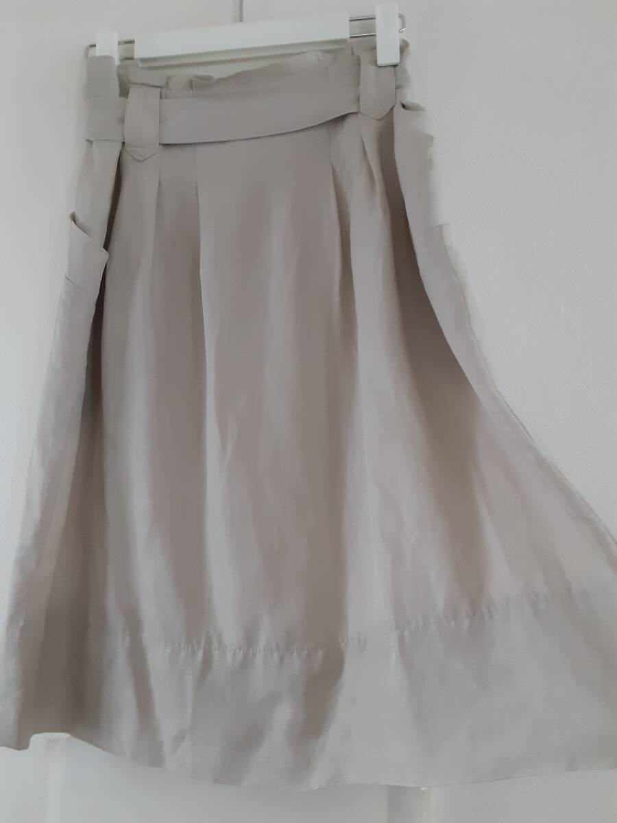 23区超美品日本製★大人可愛い涼し気なラップ風スカート★グレージュ★36(SからM)拍卖