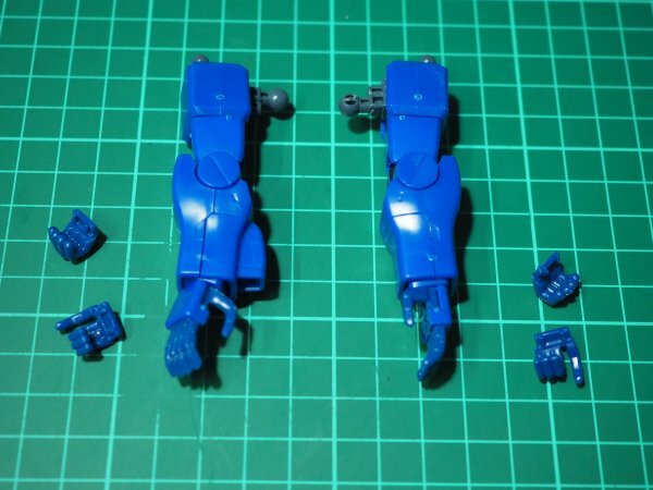 ☆B2057☆ジャンク★バンダイ MG 1/100 グフ Ver1.0 腕部 のみ ジャンク部品取り 完成品拍卖