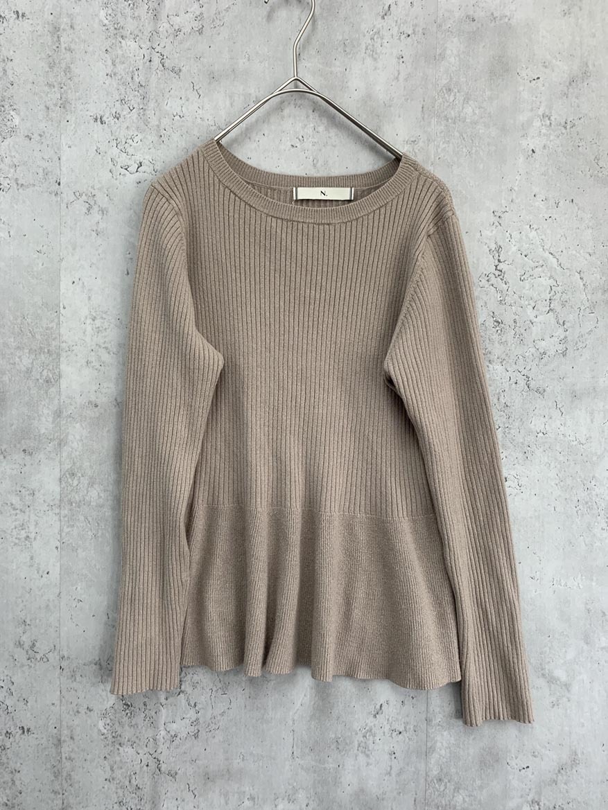 ゆうパケットOK N. Natural Beauty Basic ナチュラルビューティーベーシック コンパクトペプラム ニット セーター sizeM/ベージュ ◇■拍卖