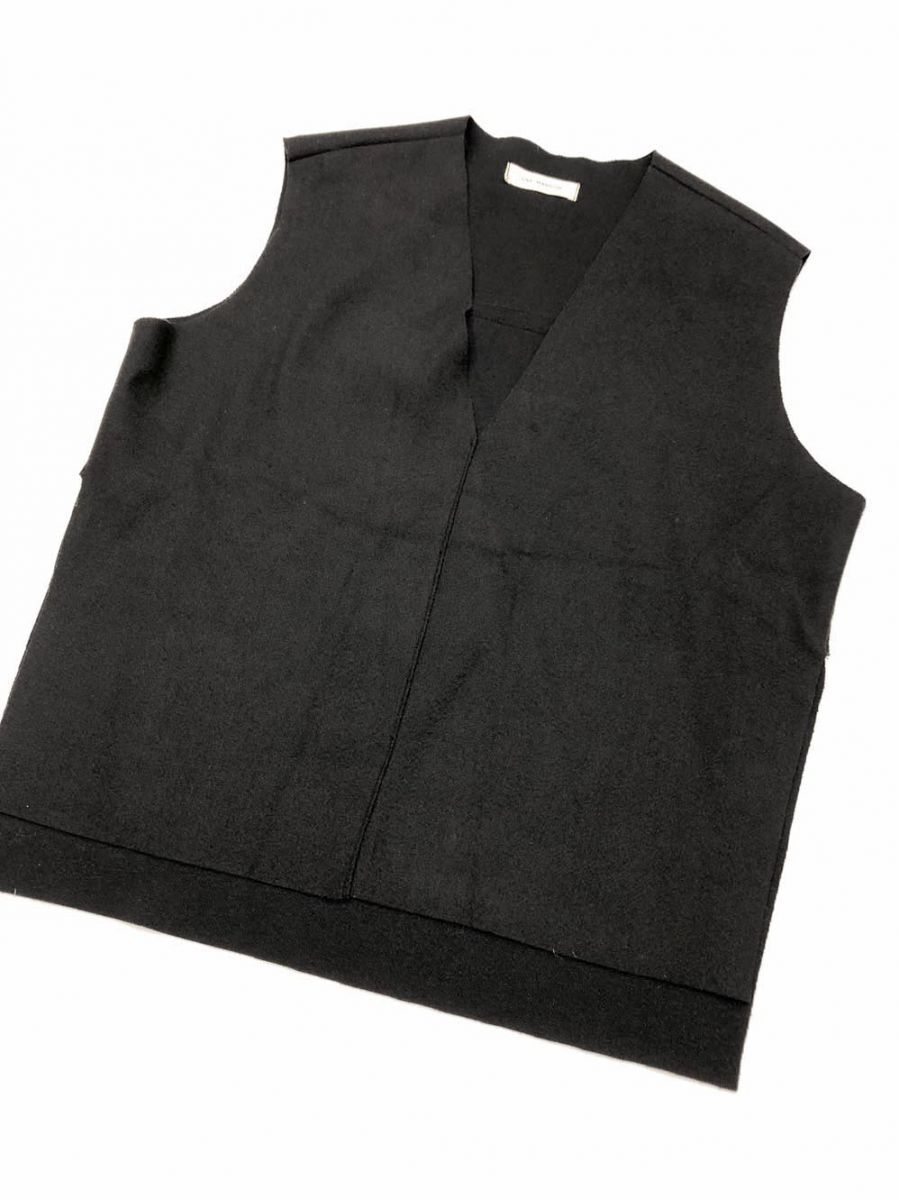 ゆうパケットOK 美品 ユヌマンション シンプル カジュアル Vネック ノースリーブ ウール 2023-12-0009 無地 ジレ ベスト sizeF/黒 ◇■拍卖