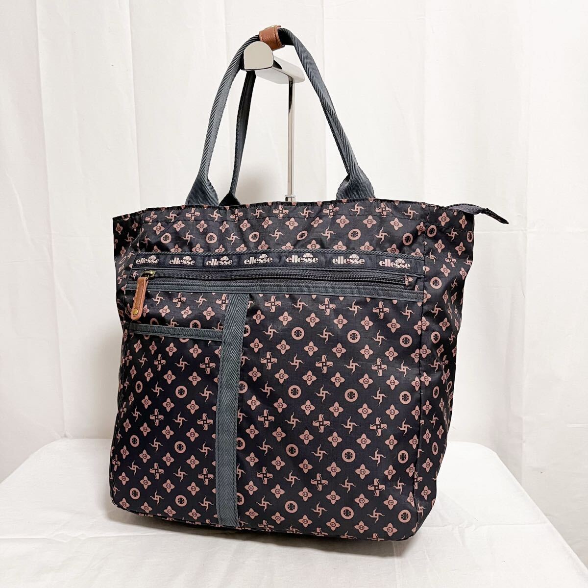 和750★ ellesse エレッセ トートバッグ 肩掛けバッグ ビッグ 総柄 グレー ベージュ レディース拍卖