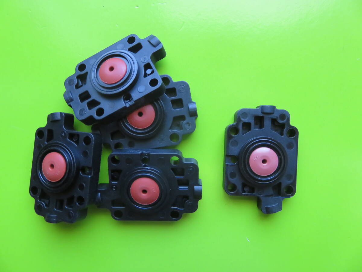 WYK WYJ 用 新品プライマベース 5個 三菱 TL23 TL26 TL33 共立 キャブレター 部品 ワルボロ やまびこ ゼノア WALBRO (A056010)拍卖