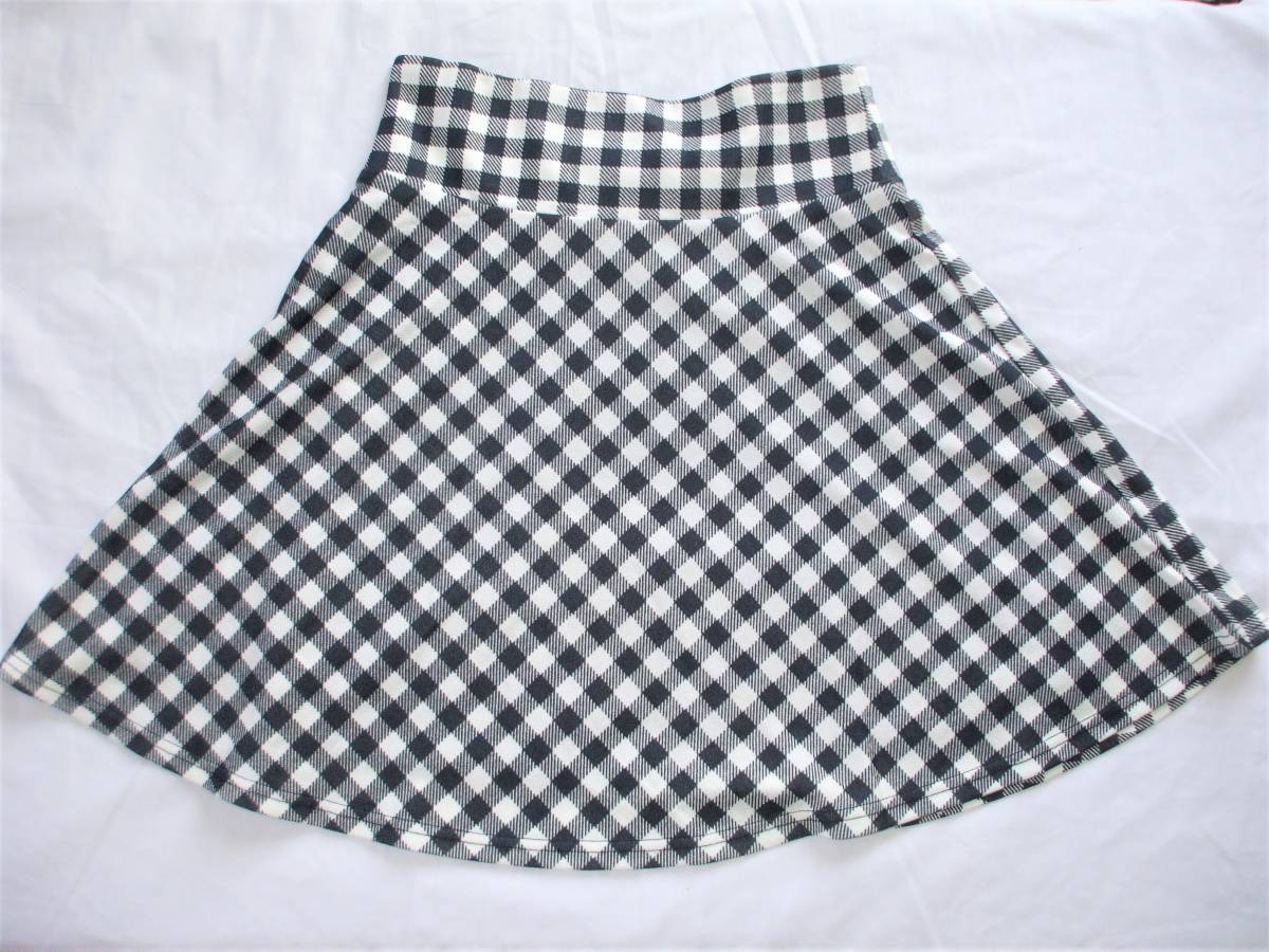 新品・定価4000円☆チェックミニスカート 紺×白拍卖