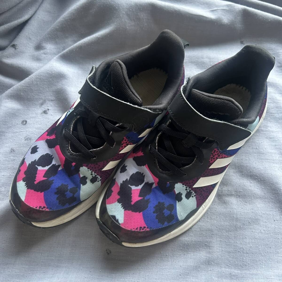 12170 靴 くつ adidas アディダス 22.5拍卖